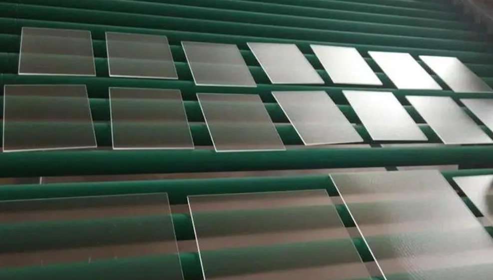Hot Sale Frameless Solar Photovoltaic Glass Panel with High Conversion Efficiency