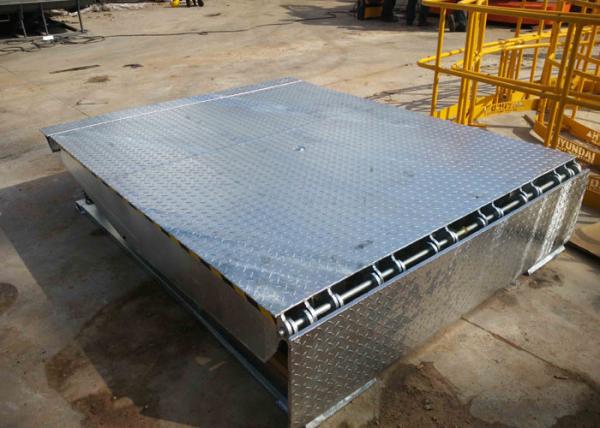 Buy cheap Hot Dip Galvanized Hydraulic Electric Dock Leveler With Bumpers from wholesalers