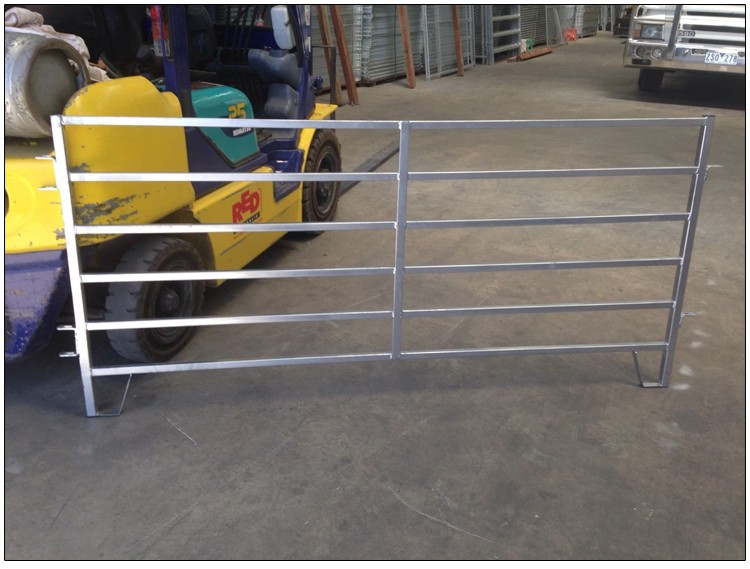 Hot - Dip Galvanized Horse / Sheep / Cattle Yard Panels Gate 1800mm*2100mm