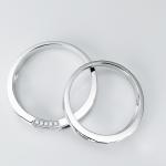 AU750 Purity Geometric Graphic 18K Customised Couple Rings