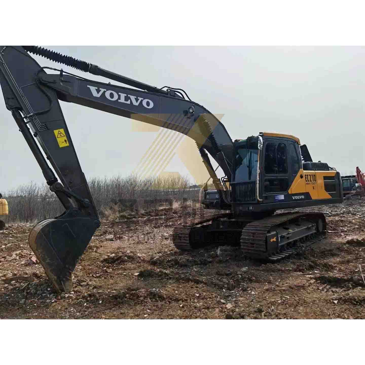 Used Volvo EC210 Excavator 976 hours 1.0m³ bucket capacity.