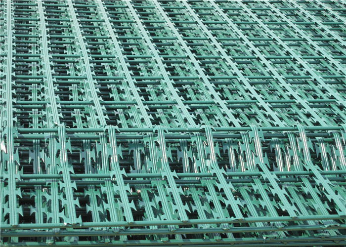 Welded Razor Wire Mesh Fencing Panels With Diamond Hole For African Market