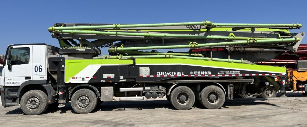 2020 Zml 56m Concrete Pump on MB Truck Concrete Boom Pump Heavy Equipment