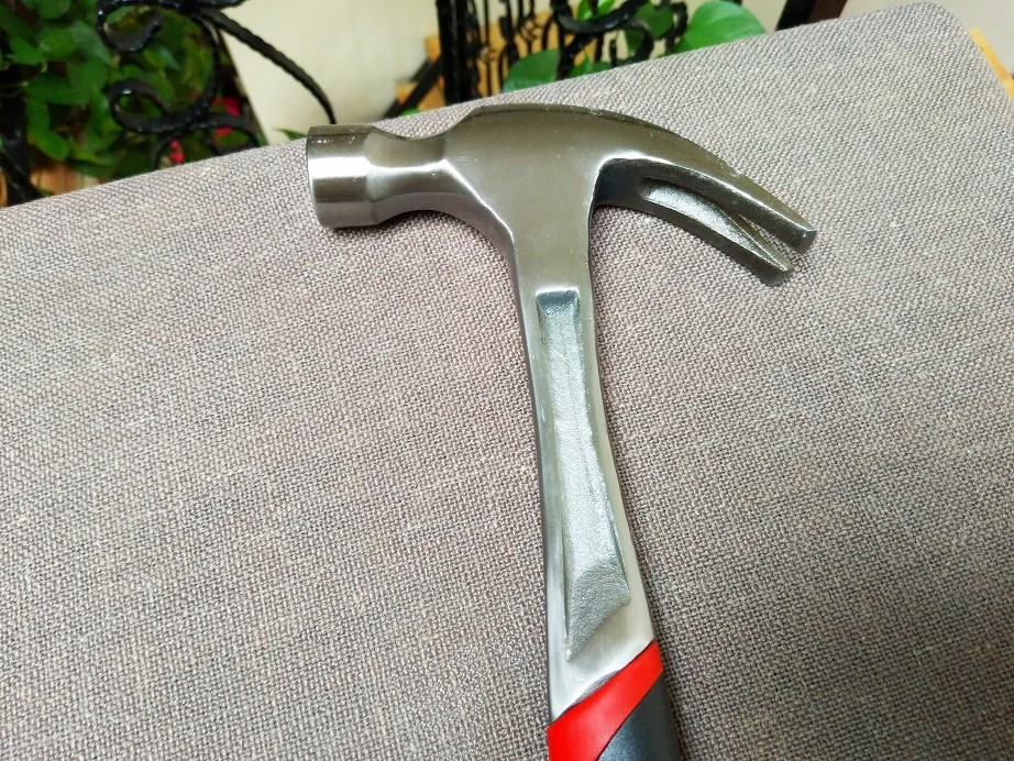 600g steel claw hammer (XLHK-0002) with polishing conjoined handle and black color rubber handle