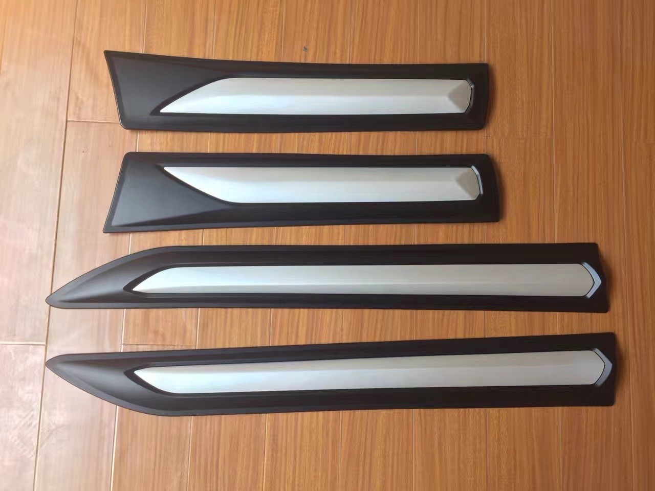TOYOTA New Fortuner 2016 2018 Auto Body Trim Parts Side Molding Protection Plates