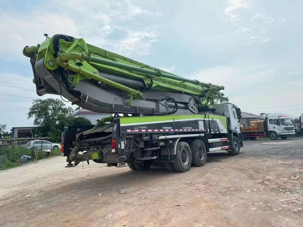 2018 Zoomlion 49m Heavy Equipment Used Concrete Pump Truck