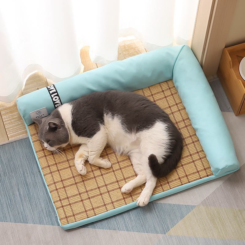 Removable Non Sticky 980g PET Bed Mat Products L Size 42cm*41cm*12cm
