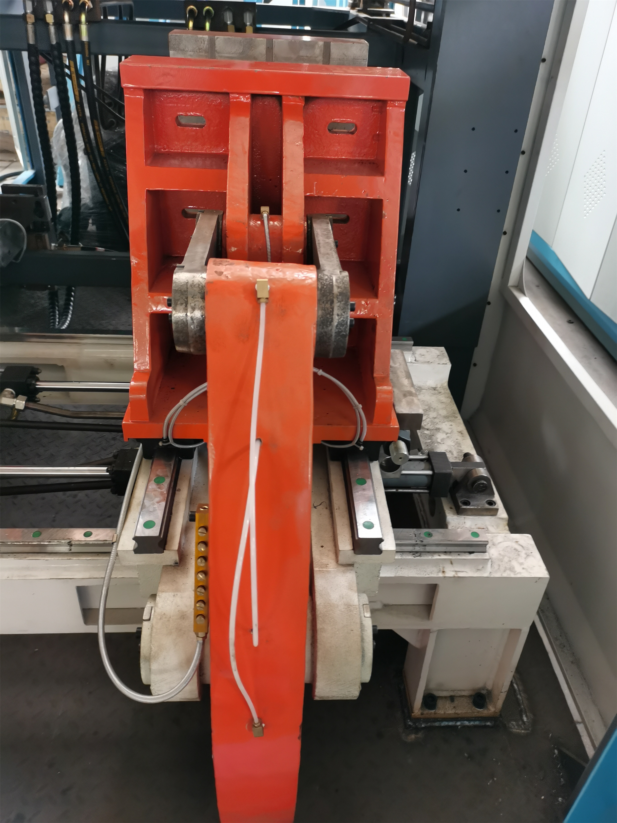 2l Double Station Blow Molding Machine 2 Head PLC Plastic Bottle