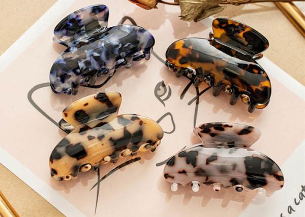 Buy cheap Acetate leopard print medium size clip women's hair catch cross border spring integrated hair clip accessories from wholesalers