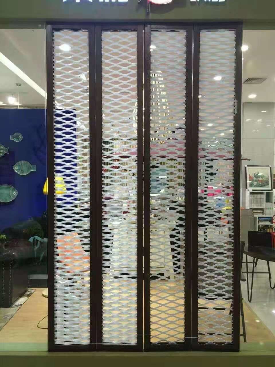 Plain Decorative Expanded Metal Mesh Sheet T304 4.0mm Thickness 2.5m Width