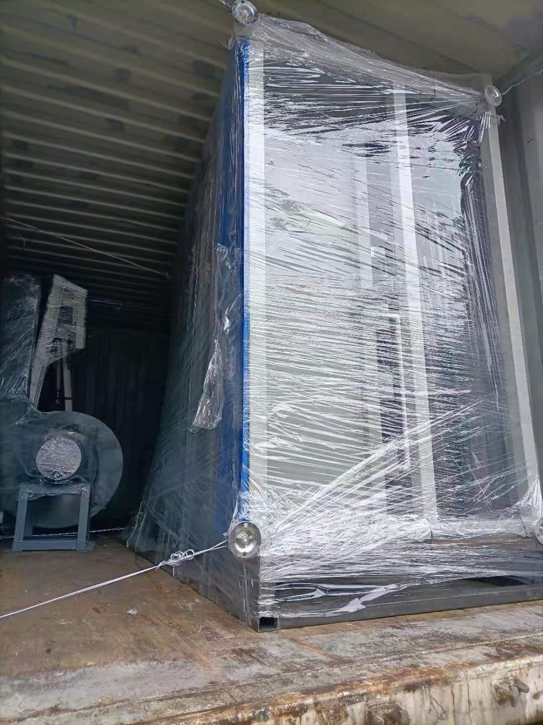 Vertical glass washing machine