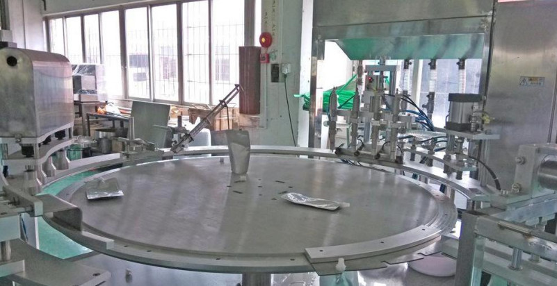 Doypack Filling And Capping Machine 304 Stainless Steel Automatic Filling Machine