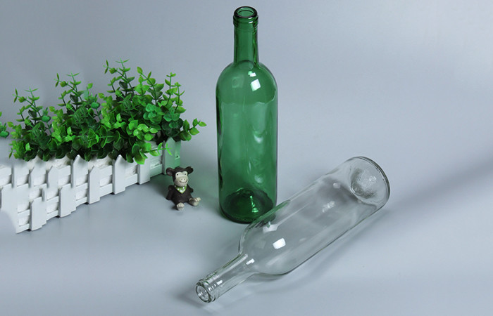 Green Empty Glass Wine Bottles Hot Stamping Surface Customized Size