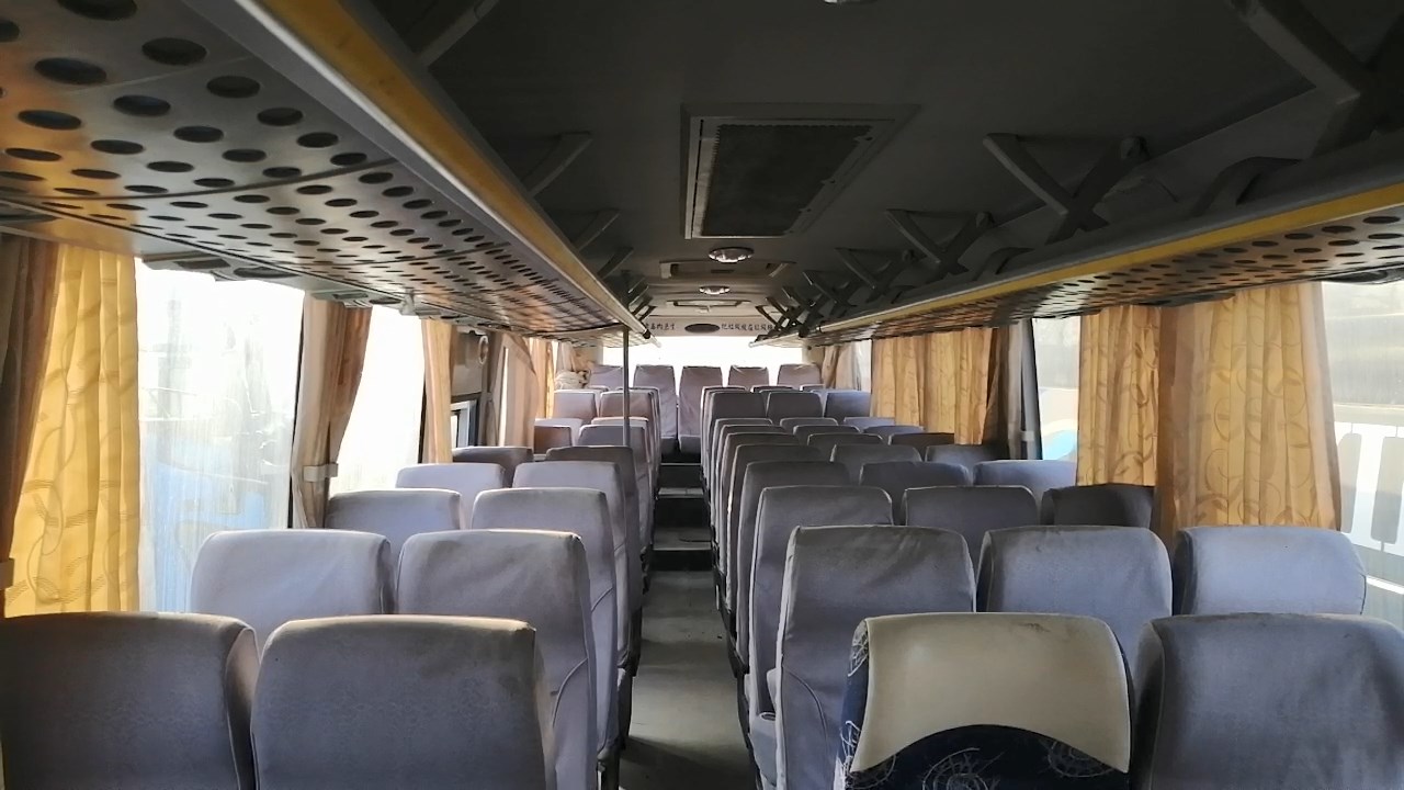 Customer's Requirement Euro 3 Emission Standard 60 Seater Luxury Diesel Coach Bus