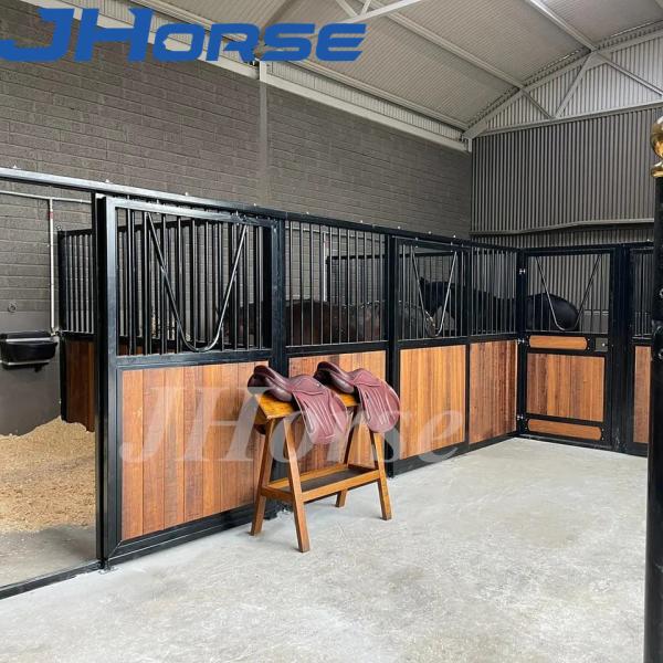 Buy cheap Powder Coating 2.5m-4.0m Indoor European Horse Stalls With Front Sliding Doors from wholesalers
