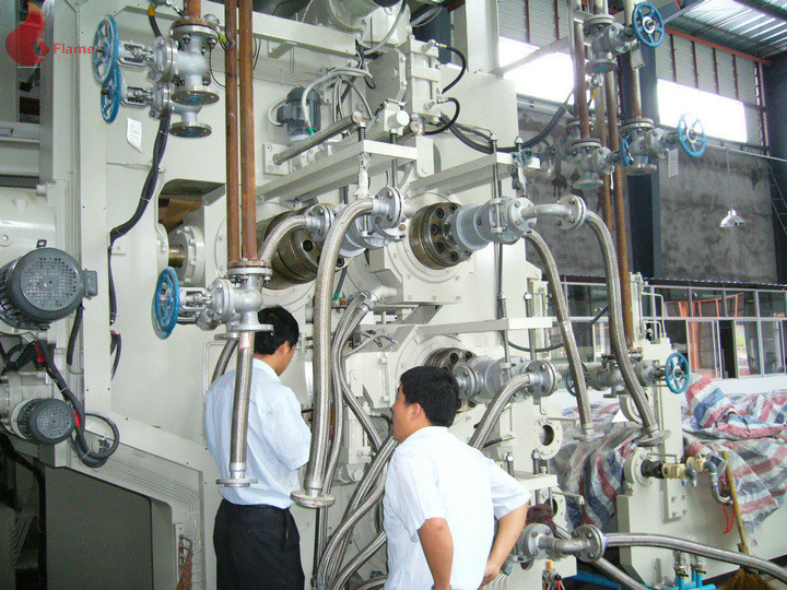 Oil Heating PVC Calender Machine 4 Roll Anti Abrasive For Making Rubberized Fabric