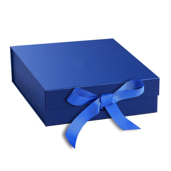 Buy cheap Magnetic 4C Graduation Gift Box , Silk Ribbon 157G Blue Gift Box from wholesalers