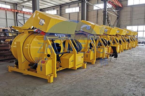 Buy cheap 12 - 14m³ / H Diesel Construction Equipment, 22hp Small Batch JZR500 Diesel Concrete Mixer from wholesalers