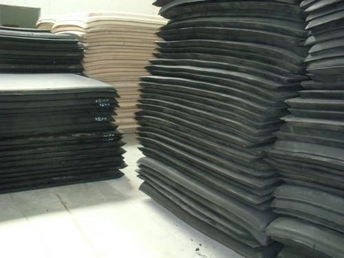 Buy cheap Skidproof 2mm Neoprene Sponge Foam Rubber Sheet Roll 5-10 Shore A Hardness from wholesalers
