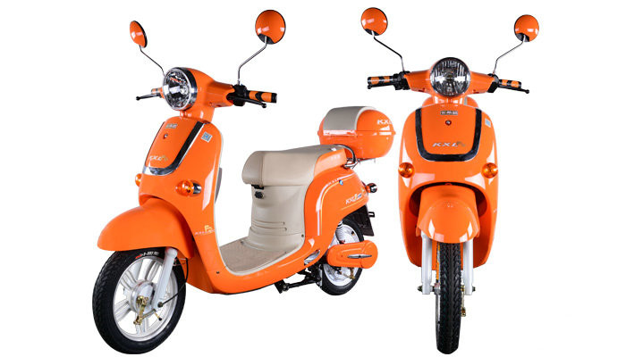 48V 500W Pedal Assisted Electric Scooter , Vespa Style E Moped With Pedals