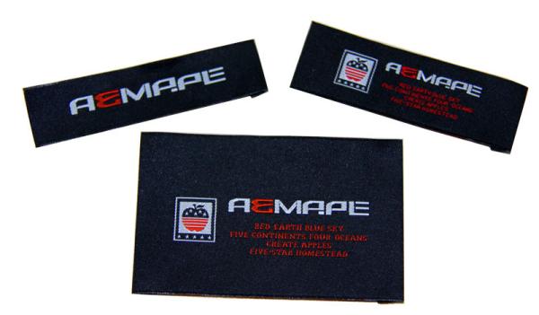 Buy cheap High Definition Clothing Woven Labels center fold side label custom color For Bags from wholesalers