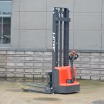 2m Electric Stacker 1.5 Ton 1500 Kg 1300kg Lifting Height 2500mm