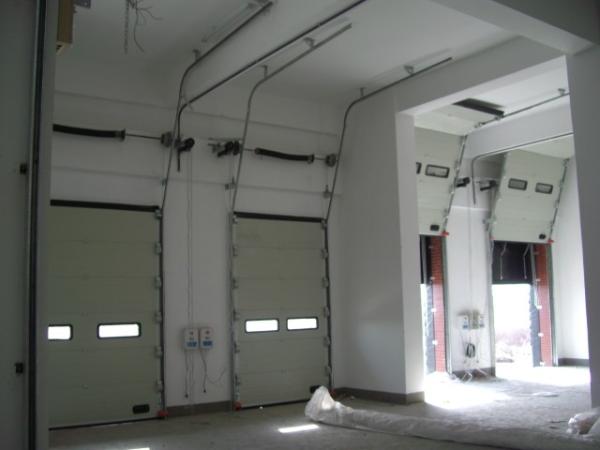 Buy cheap Noise Reducing Commercial Sectional Overhead Doors With Automatic Formed from wholesalers