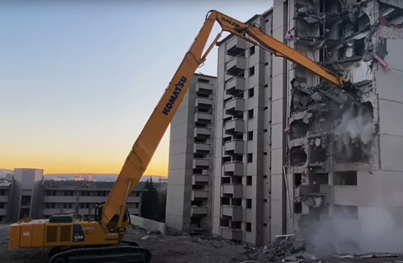 32m 35m Long Reach Demolition Boom Arm For Cat Hitachi Komatsu Sany