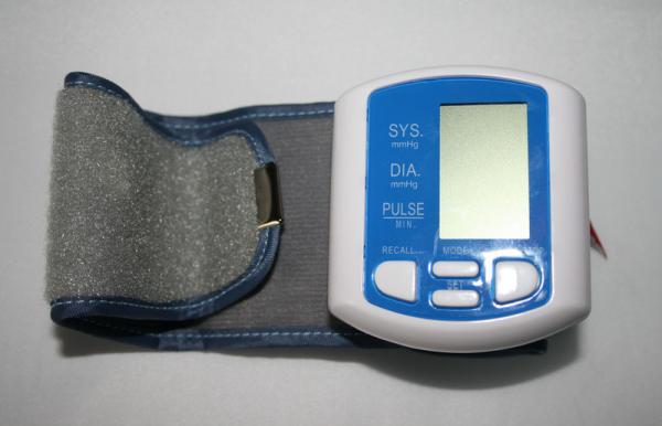 Buy cheap Wrist Digital Blood Pressure Apparatus , Ambulatory bp Monitoring from wholesalers