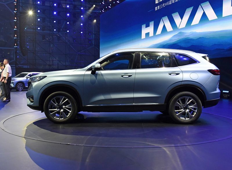 110km 4 Wheel Drive Electric Cars GWM Haval H6 DHT PHEV Plug In Hybrid Vehicles