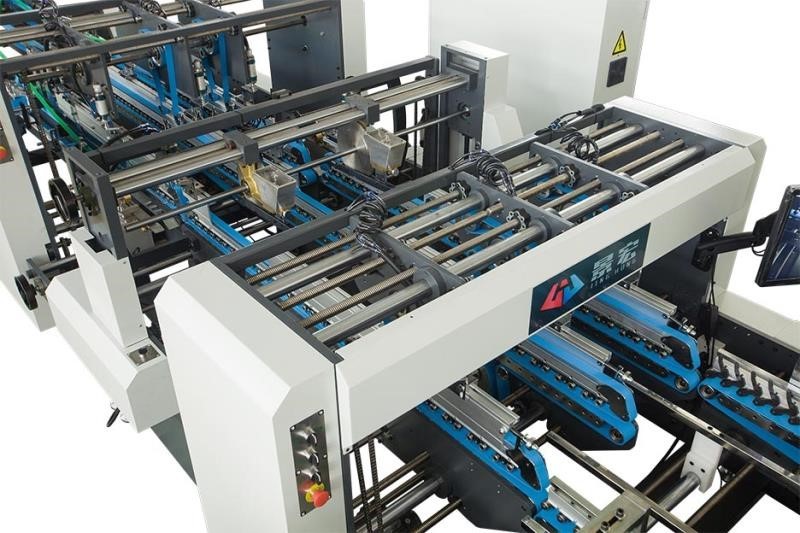 Solute Glue Corrugated Box Folder Gluer 420mm-1900mm Folder Pasting Machine