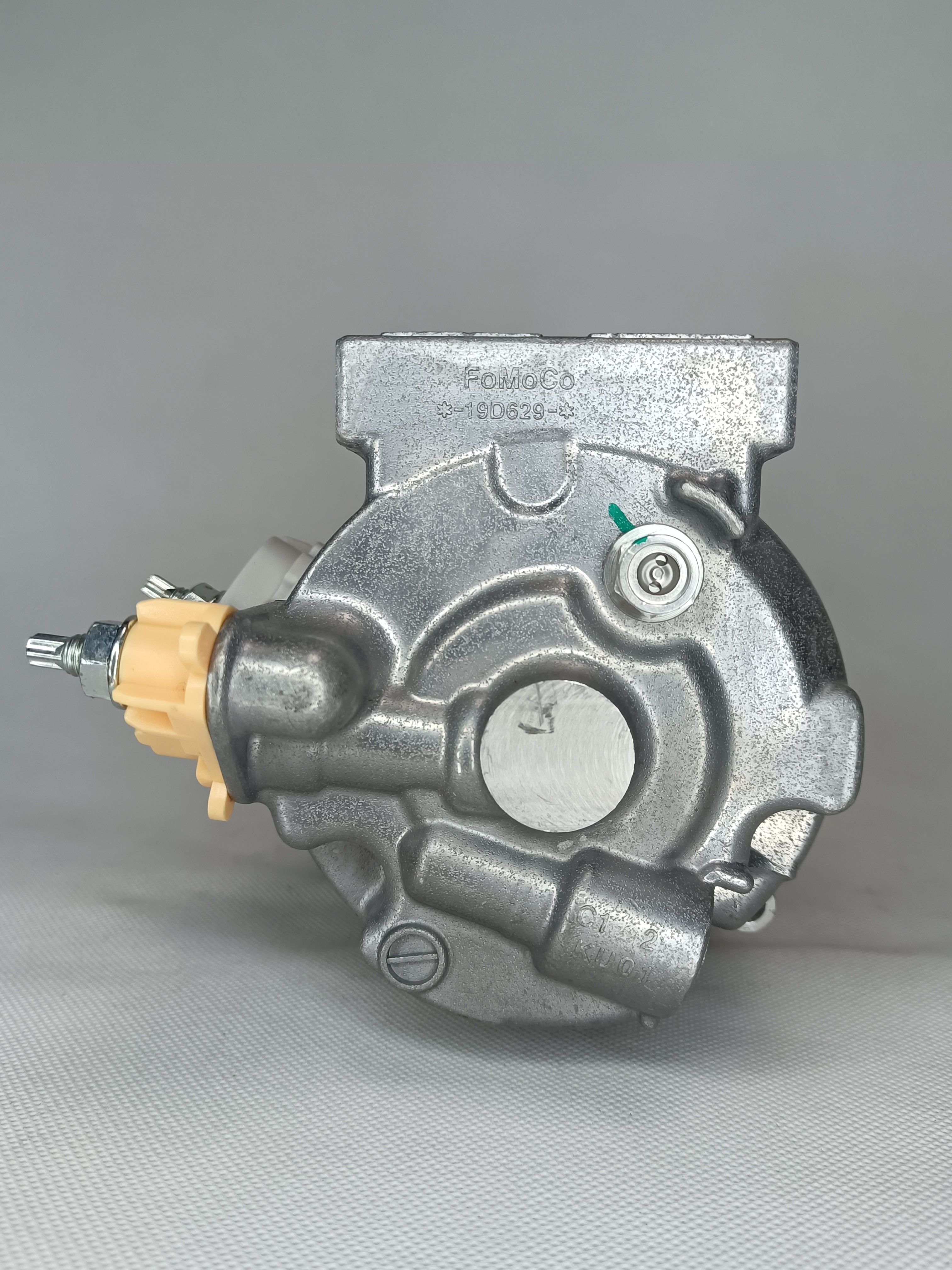 Auto Ac Conditioning Compressor For Ford Forus ED8B19D629AB Compressor Assembly