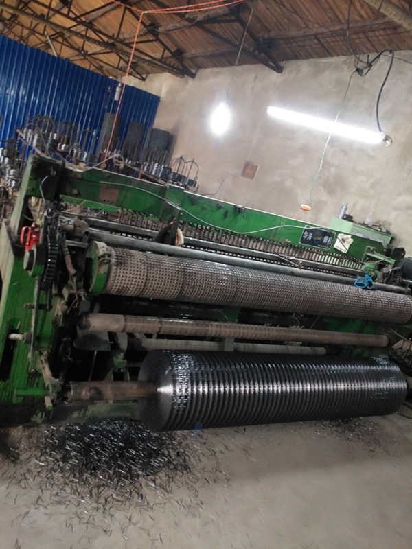 High Efficiency Full Automatic Galvanized Wire Welded Roll Mesh Welding Machine