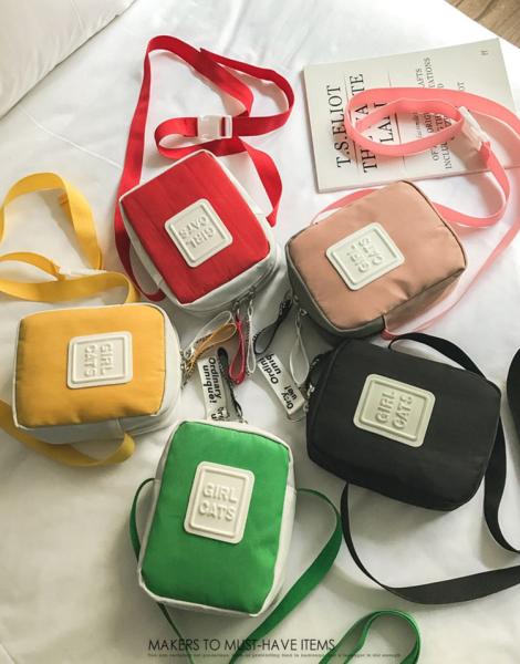 Korean version of ins fashion wild hit color canvas Messenger bag small fresh