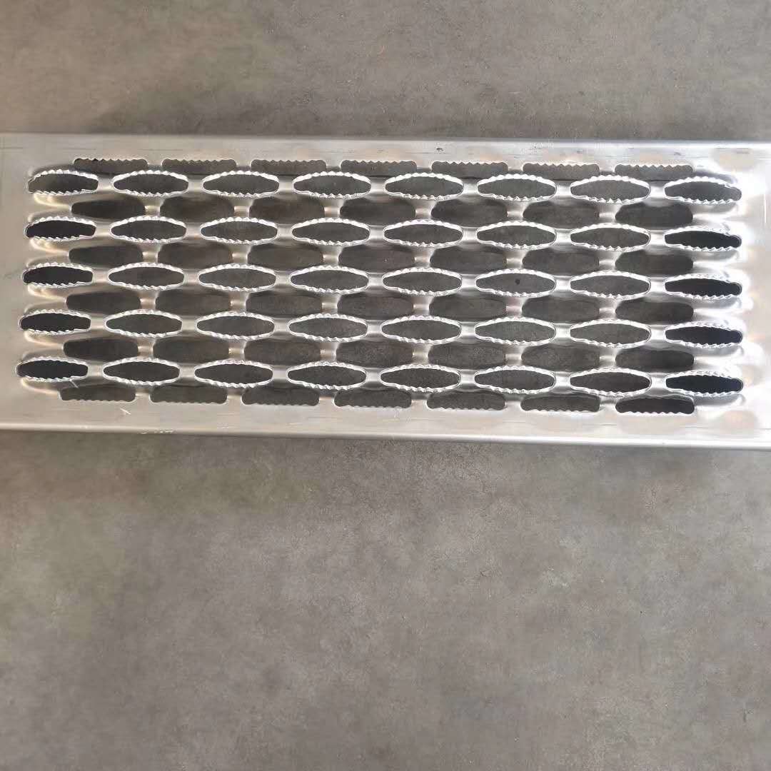 Diamond Hole Grip Span Safety Grating Galvanized Steel Anti Slip For Walkway Plank
