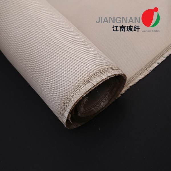 Buy cheap 12H Satin High Silica Fabric Fiberglass Cloth 1200g Welding Protection Blanket Fire Barrier from wholesalers