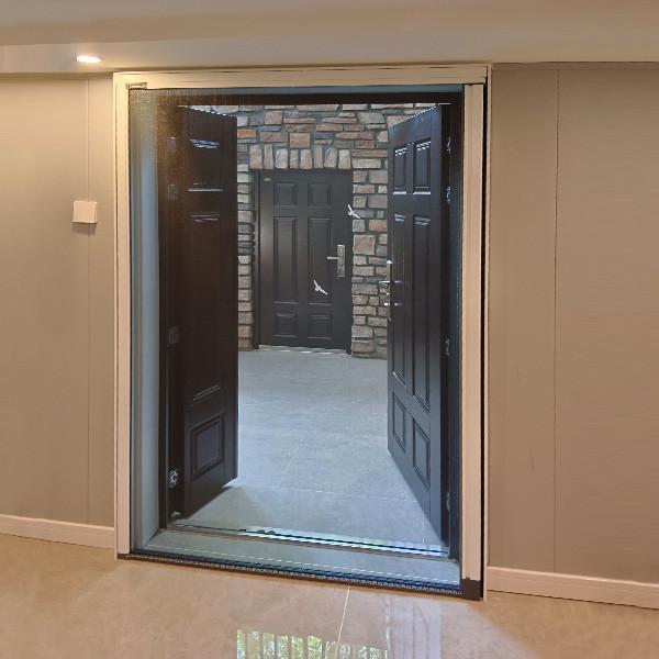Buy cheap Glass Fiber Gray Net Retractable Trackless Screen Door Corrosion Resistance from wholesalers
