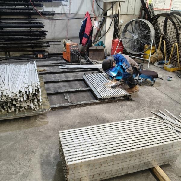Shopping Mall Stainless Steel Grating Corrosion Resistant Earing Bar Pitch 30