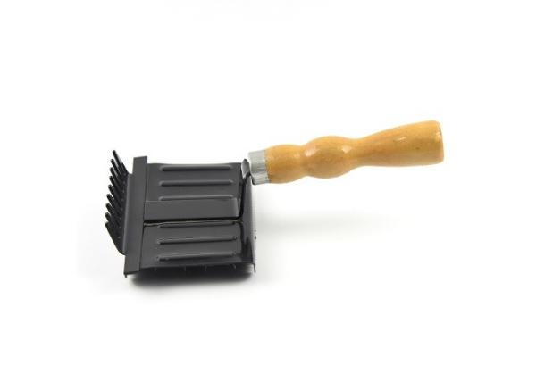 Buy cheap Wooden Handle Horse Grooming Curry Comb Arch Shape For Quick Grooming from wholesalers