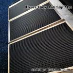 UV Resistant PVC Vinyl Grid Mat 90x120CM Anti Skid Matting