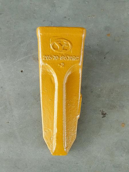 Buy cheap Komatsu Bucket Teeth Types PC200RC Rock Chisel Komatsu Excavator Bucket Teeth 205-70-19570RC-2 from wholesalers