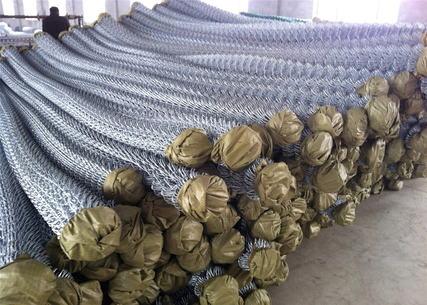 chain link wire mesh fence PVC coated