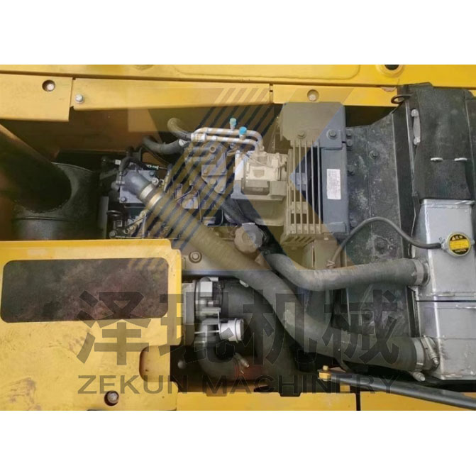Original Japan-made Komatsu PC130-7 PC130-8 Excavator with Hydraulic Cylinder