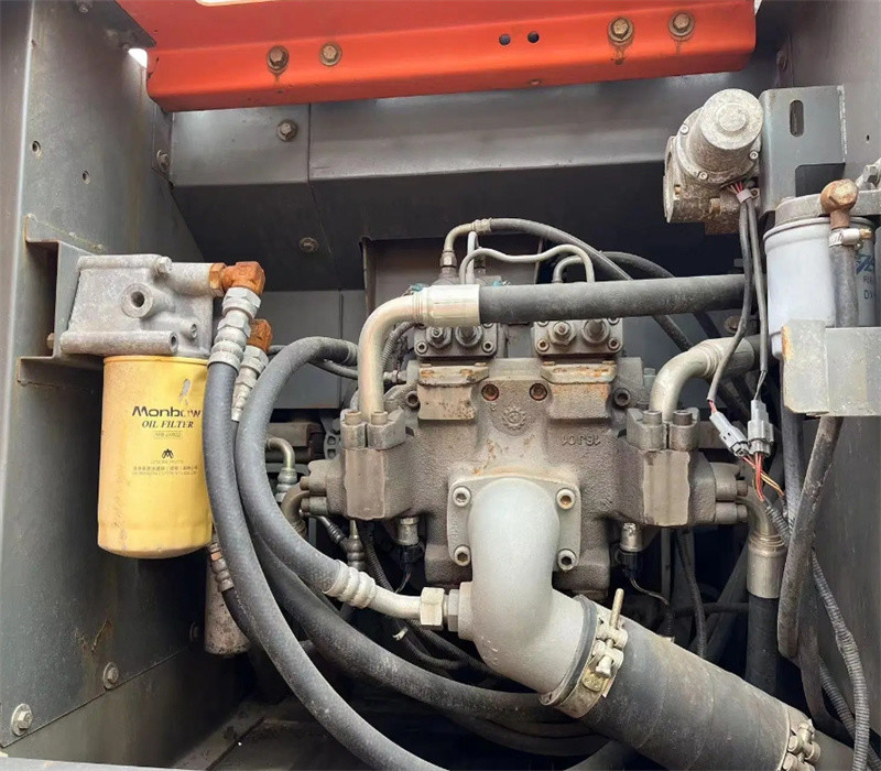 Second-hand Good condition Hitachi ZX210-3G ISUZU AA-6BG1T model With110kw power