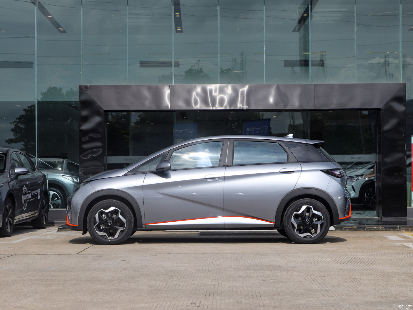 Hot sale B YD dolphin EV Wheel High Speed 5 Seats electric car Cheapest Price left hand car automotive new car