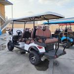 6 Seater Electric Golf Cart 4+2 Seats Luxury Home McPherson Suspension Factory