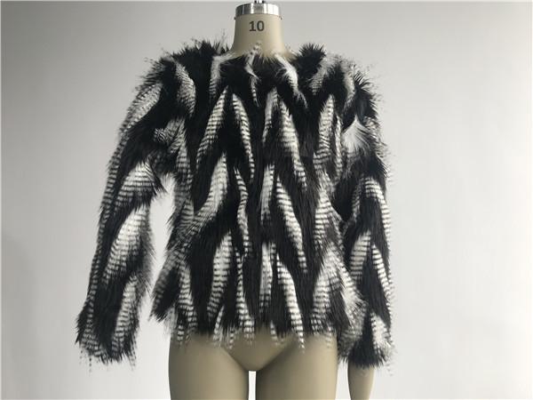 Buy cheap Black / White Short Ladies Faux Fur Coats Round Neckline With 3/4 Sleeve TWS014553 from wholesalers
