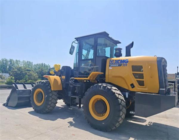 Buy cheap 4 Ton Wheel Loader LW400KN With 2.4m3 Rock Bucket for Sale in Somalia from wholesalers