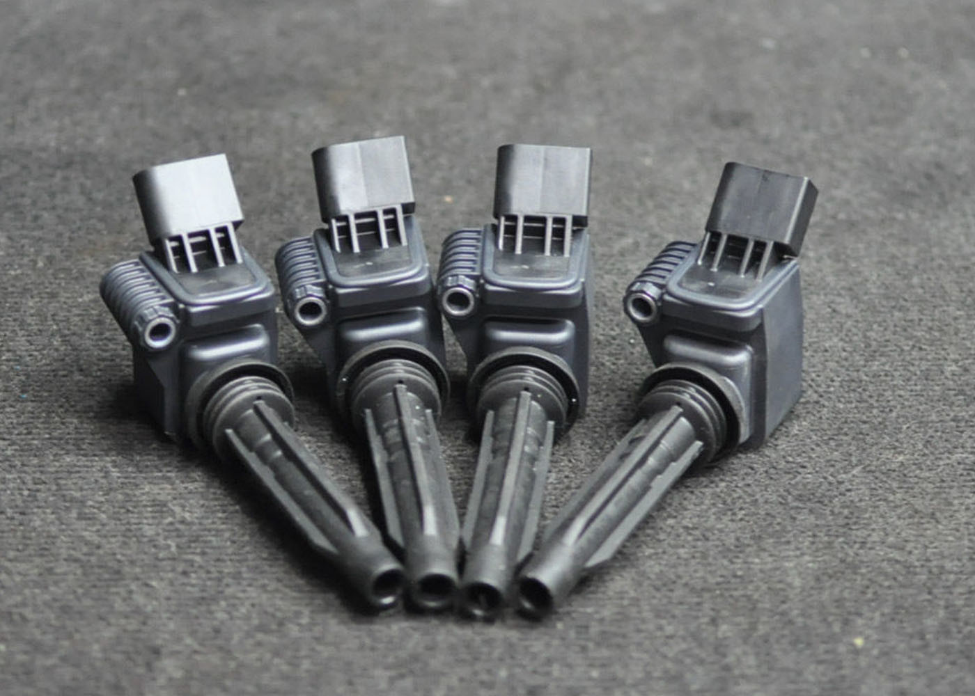 Automobile High Voltage Ignition Coil For VW OEM 77400001 030905110B 030905110A