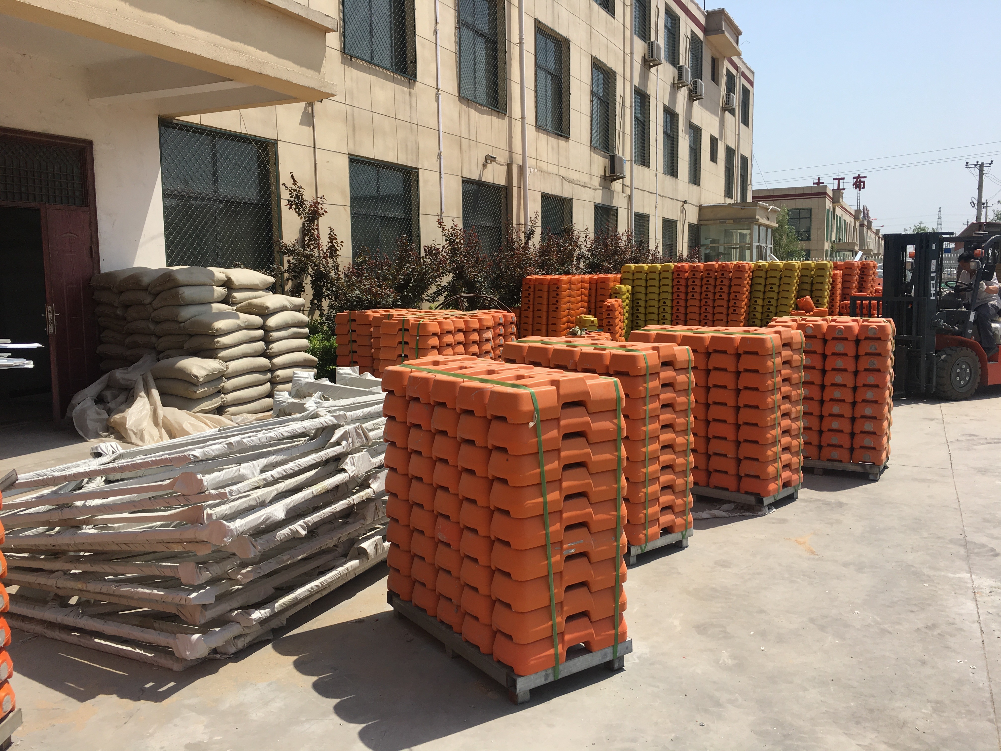 Portable Barriers Fencing / Portable Event Fencing Anti Climb Mesh Infill